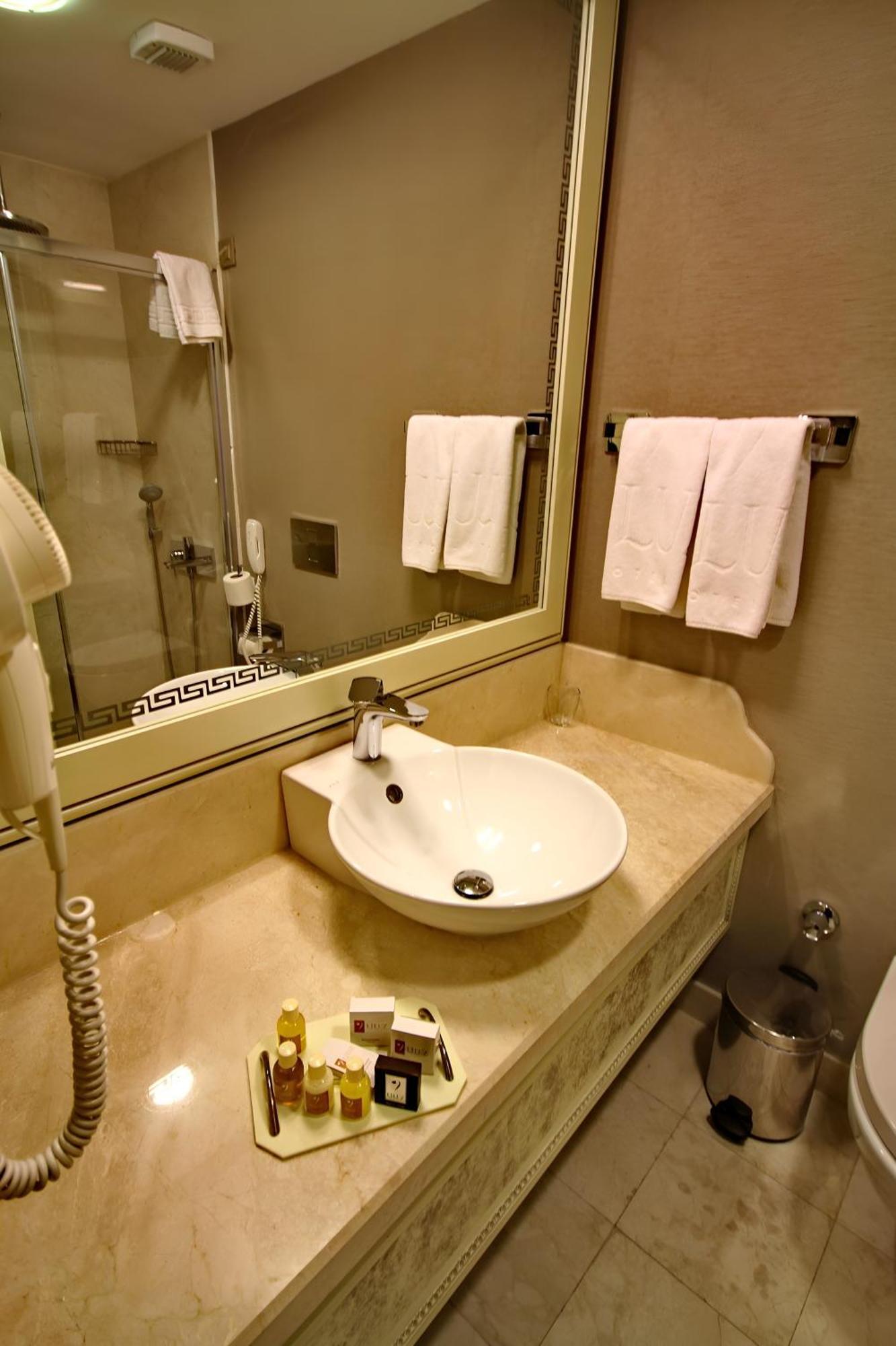 Demir Hotel Ντιγιαρμπακίρ Εξωτερικό φωτογραφία